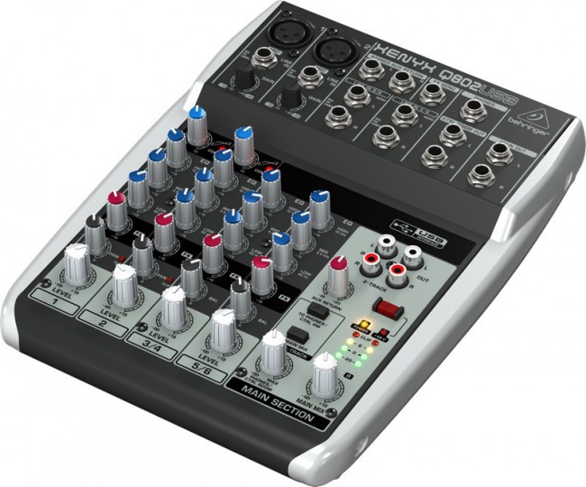 BEHRINGER Q802USB